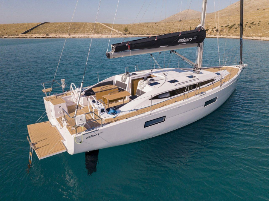 Photo #1 - Elan Impression 45 - 4 cab. (Elana) in Marina Nava - 39341