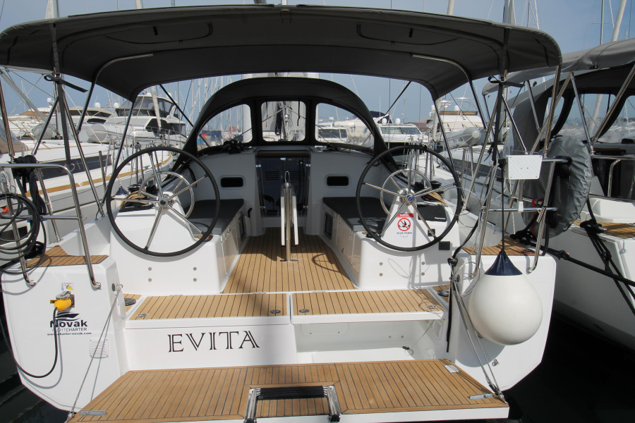 Photo #1 - Sun Odyssey 380 (Evita) in Marina Kornati - 39372