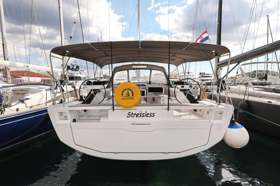 Photo #1 - Dufour 470 - 4 cab. (Stressless) in Marina Šangulin - 39509