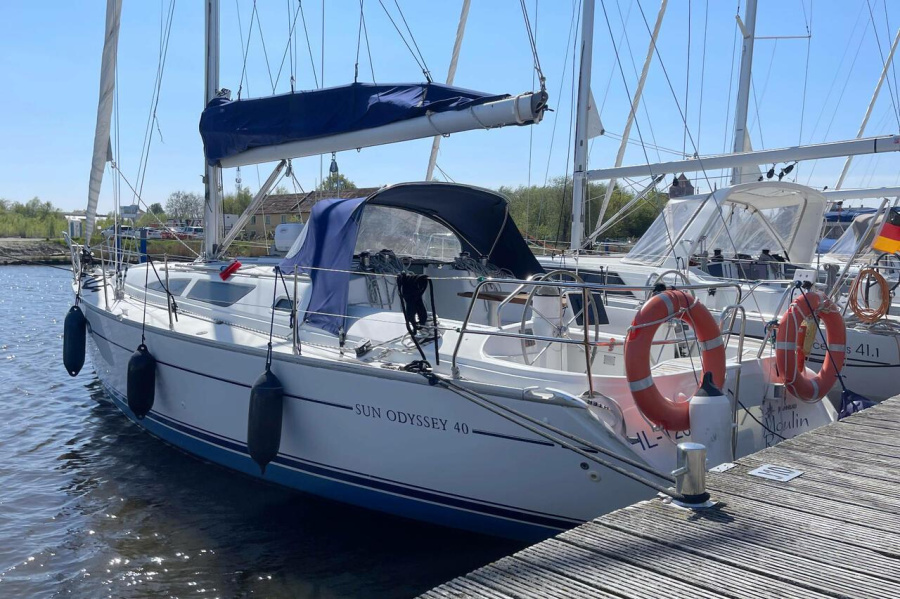 Photo #1 - Sun Odyssey 40 (Moulin Rouge) in Yachtwerft Ramin - 39548