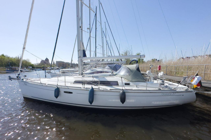 Photo #1 - Oceanis 37 (Aladin) in Yachtwerft Ramin - 39572