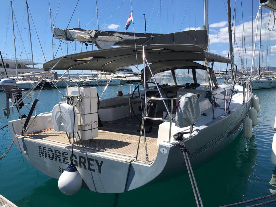 Photo #1 - More 55 (More Grey) en Yachtclub Seget (Marina Baotić) - 39869