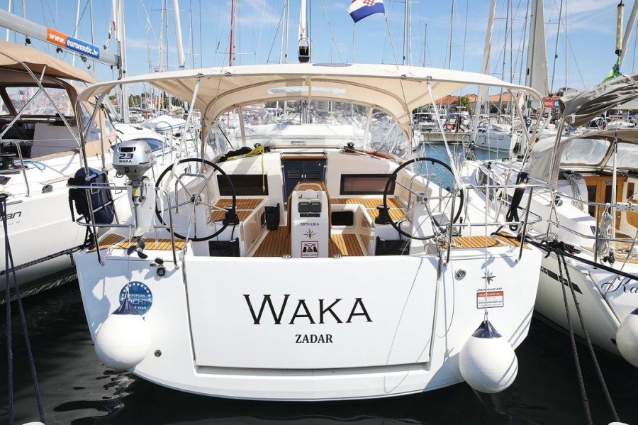 Photo #1 - Sun Odyssey 440 (Waka) in Marina Kornati - 39898