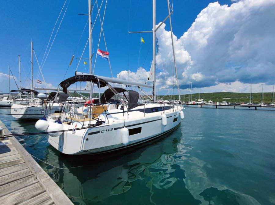 Photo #1 - Bavaria C42 (Gala) in Marina Punat - 40110