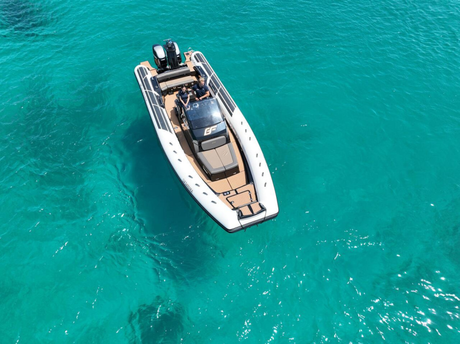 Photo #1 - Brig Eagle 10 (Goldfinger) en Marina di - 40403