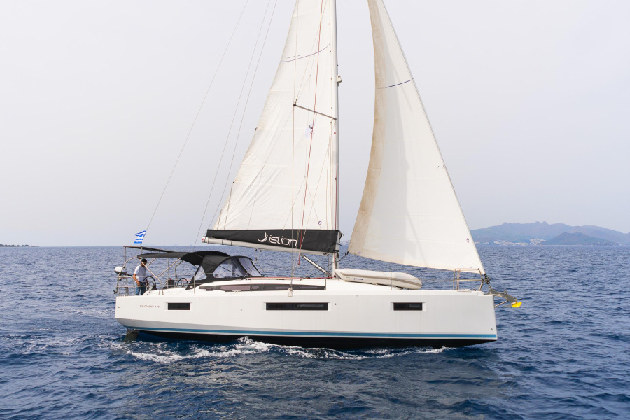 Photo #1 - Sun Odyssey 410 - 3 cab. (Naias) in Gouvia Marina - 40443