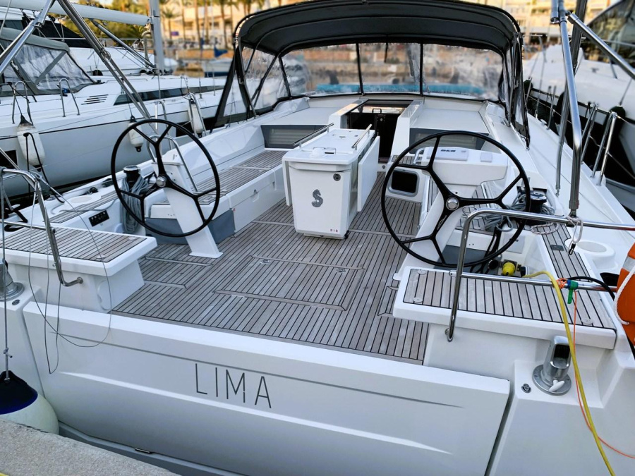 Photo #1 - Oceanis 51.1 - 5 + 1 cab. (Lima) en Mallorca, Cala D`or - 40526