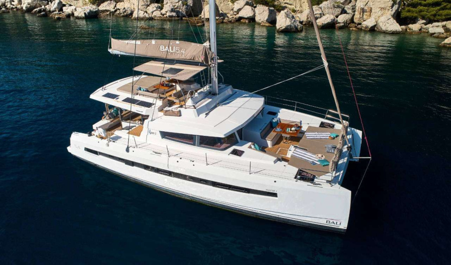 Photo #1 - Bali 5.4 - 5 + 2 cab (Maia) in Capo D'orlando Marina - 40649