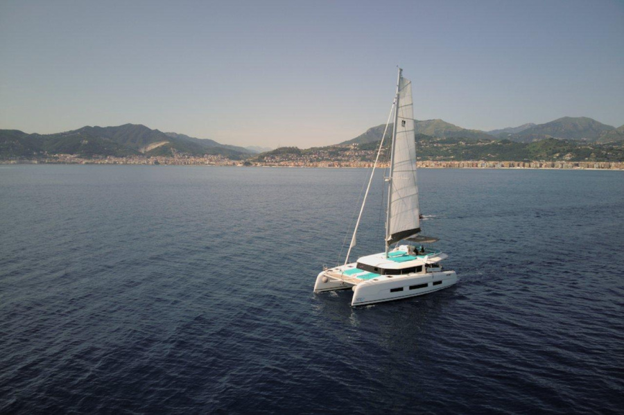 Photo #1 - Dufour 48 Catamaran - 5 + 1 cab. (Futura) en  - 40748