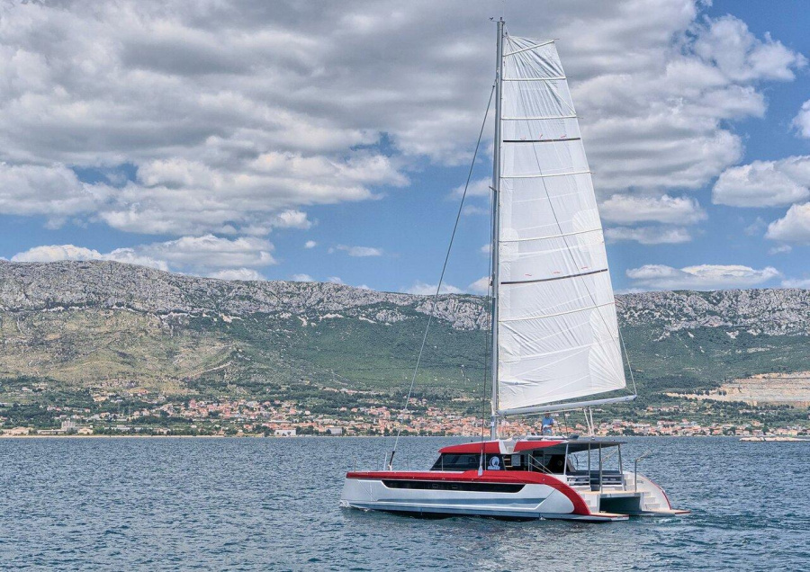 Photo #1 - Luna 49 (Katamaran) in MCI Marine Club International - 40900