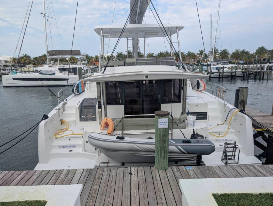 Photo #1 - Bali 4.6 - 5 + 2 cab. (STAR VOYAGER) in Palm Cay Marina - 41763