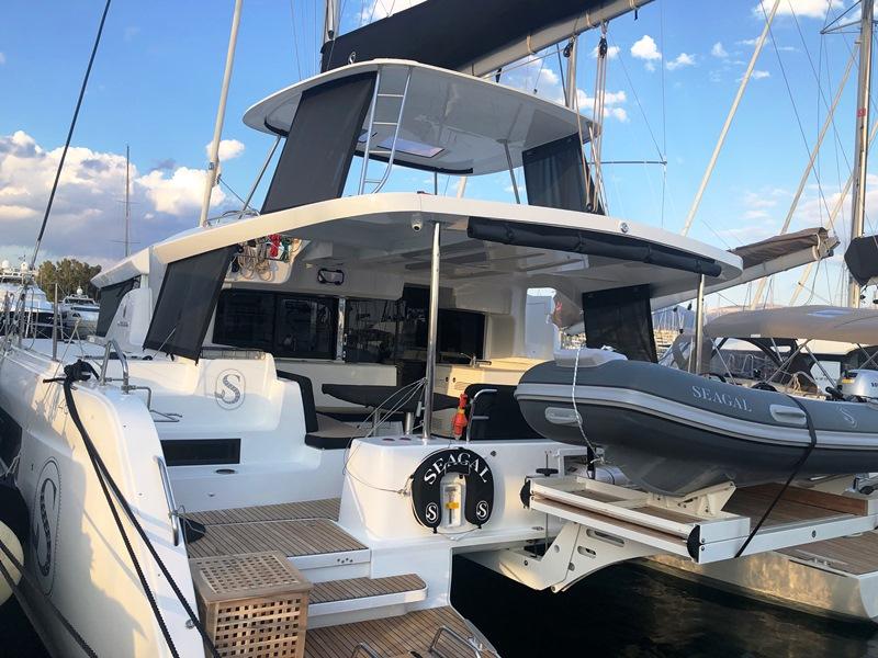 Photo #1 - Lagoon 46 - 4 + 1 cab. (Seagal) en Athens, Alimos marina - 42181