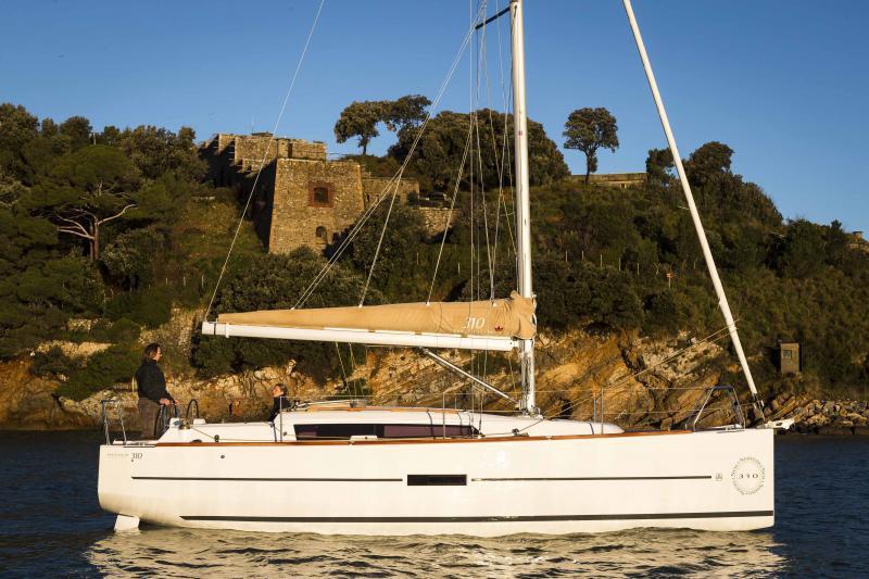 Photo #1 - Dufour 310 GL (Dudu) in  - 42654