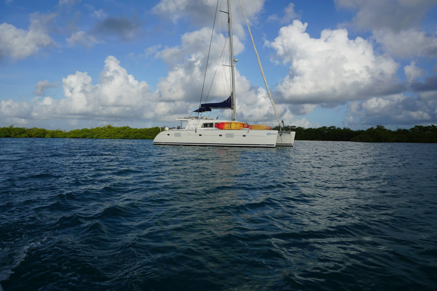 Photo #1 - Lagoon 500 - 4 cab. (Sand Star) en Belize, Old Belize Marina  - 42699