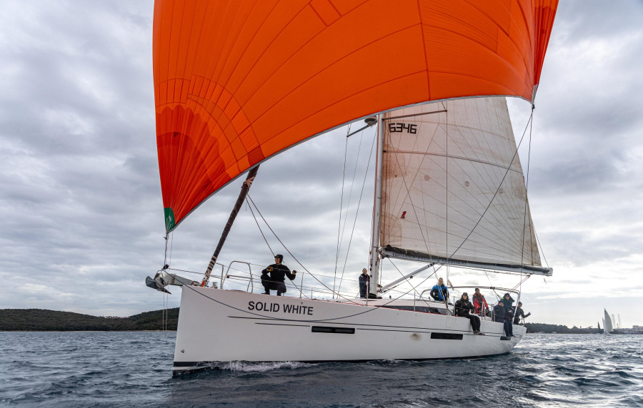 Photo #1 - More 55 (Solid White) in Marina Polesana - 42762