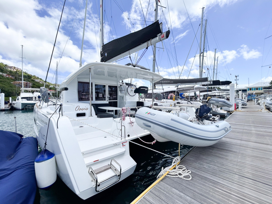 Photo #1 - Lagoon 40 OW - 3 + 1 cab. (Oasis) en Resort & Marina - 42788