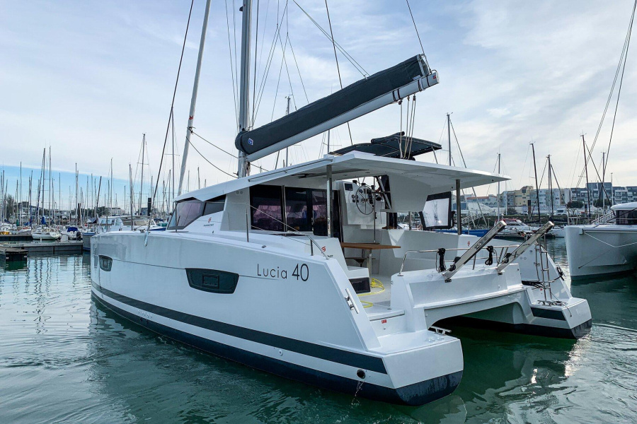 Photo #1 - Fountaine Pajot Lucia 40 - 4 cab. (Merengue) in Porto Montenegro - 43221