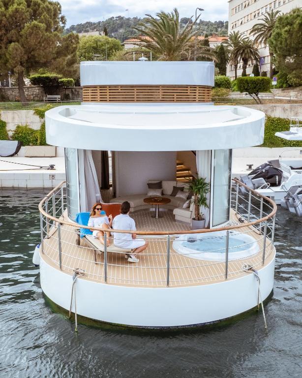 Photo #1 - Oasis Meu (Amor) in ACI Marina - 61176