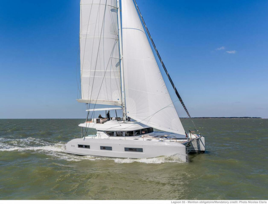 Photo #1 - Lagoon 55 - 5 + 2 cab. (Smiley) en Guadeloupe, La Marina Bas du Fort - 61522