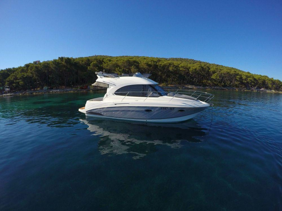 Photo #1 - Antares 30 (Lumar) in Marina Zenta - 44099