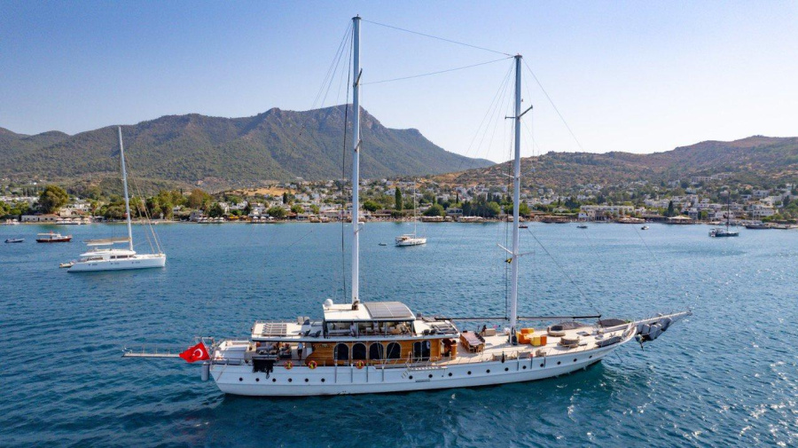 Photo #1 - Caustic (Caustic) in Harbour - 63729
