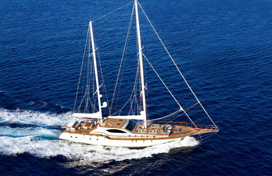 Photo #1 - MISS B (Miss B) in Harbour - 63734