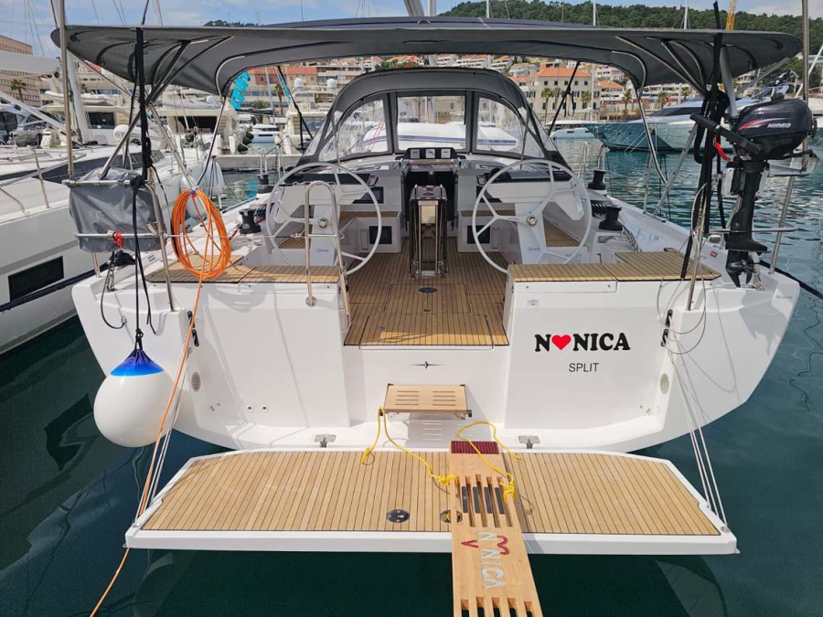 Photo #1 - Bavaria C46 - 4 cab. (Nonica) in ACI Marina - 63702