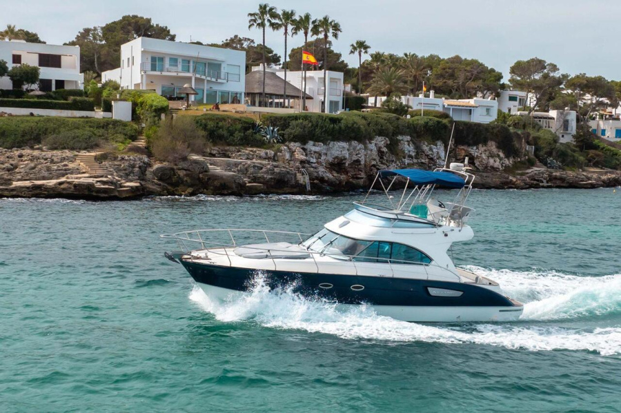 Photo #1 - Antares 12 Fly (Helen Rose) in Pula, ACI Marina - 63982