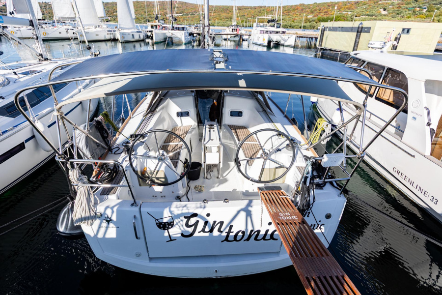 Photo #1 - Sun Odyssey 349 - 3 cab. (Gin Tonic) in Marina Punat - 64315