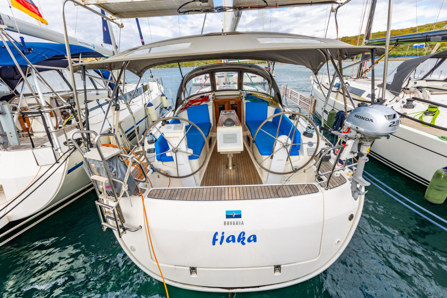 Photo #1 - Bavaria Cruiser 37 - 3 cab. (Fjaka) in Marina Punat - 64330