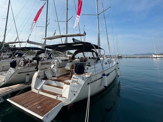 Photo #1 - Bavaria Cruiser 46 - 4 cab. (Mimas) in Marina - 65912