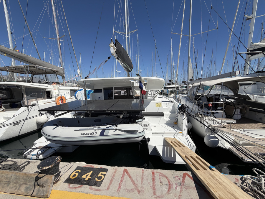 Photo #1 - Lagoon 38 - 3 + 2 cab. (DSCHUBBA) in Athens, Alimos marina - 64683
