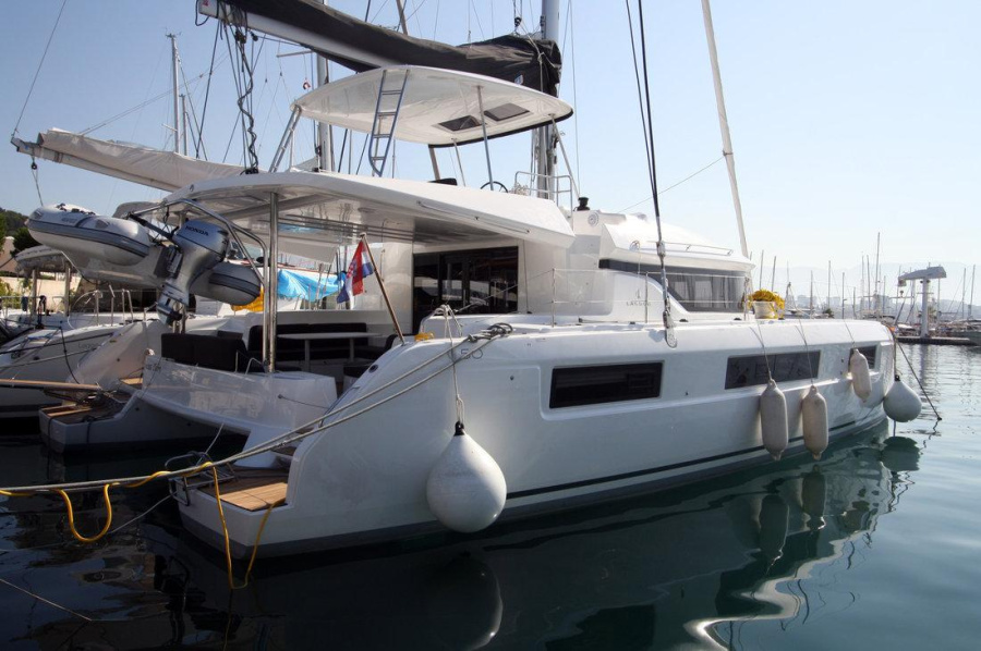Photo #1 - Lagoon 50 - 6 + 1 cab. (Princess Claire) in Komolac, ACI Marina - 64602