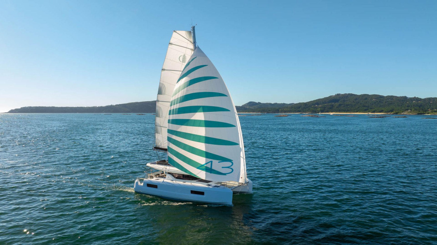 Photo #1 - Lagoon 43 - 3 + 1 cab. OW (Aloha) in Yachtclub Seget (Marina Baotić) - 64717
