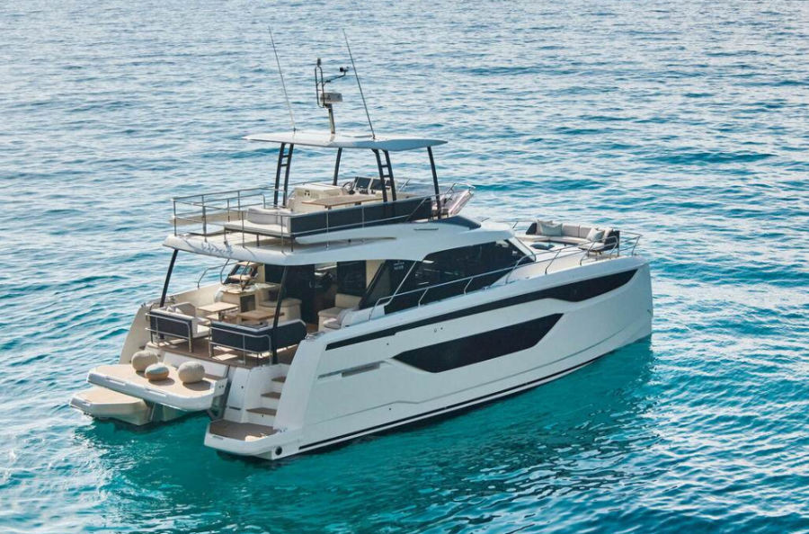 Photo #1 - Prestige M48 - 3 + 1 cab. (M-Key) in ACI Marina - 65137