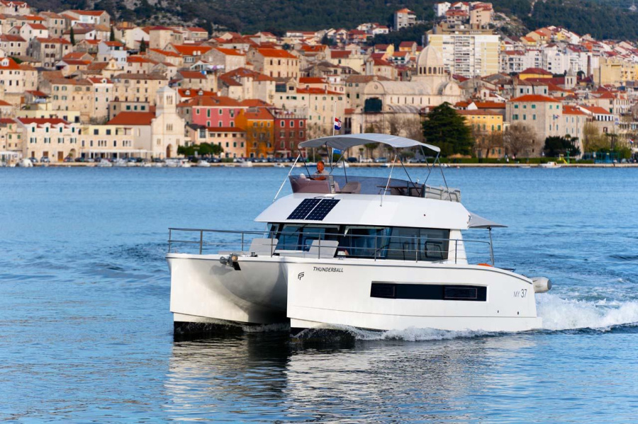 Photo #1 - Fountaine Pajot MY 37 (Thunderball) in Marina Kornati - 65610