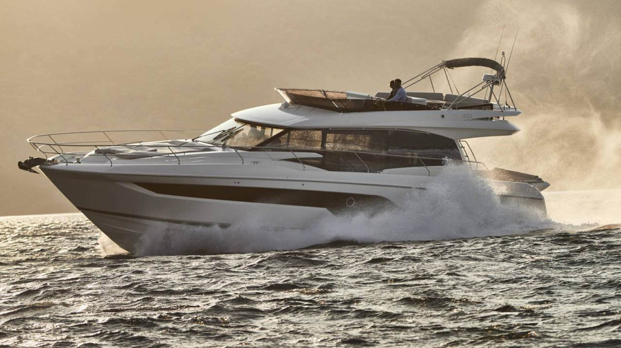 Photo #1 - Prestige 590 Flybridge - 3 + 1 cab. (Dzianiny.Club 2) in D-Marin Dalmacija Marina - 65300