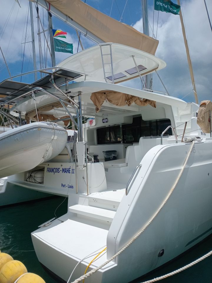 Photo #1 - Lagoon 46 - 4 + 2 cab. (FRANCOIS-MAHE 2) in Seychelles - 65343