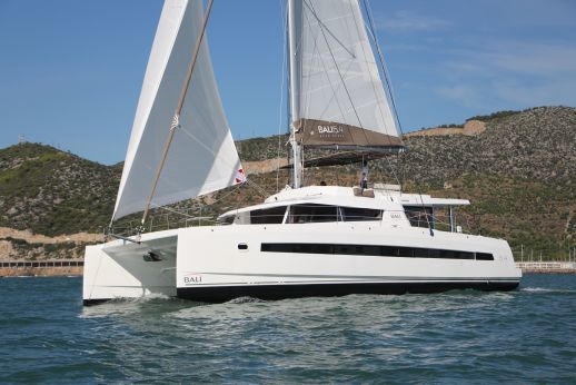 Photo #1 - Bali 5.4 - 6 + 2 cab. (DREAM CARRIACOU_DB2) in St. Martin, Marina de L' - 66077