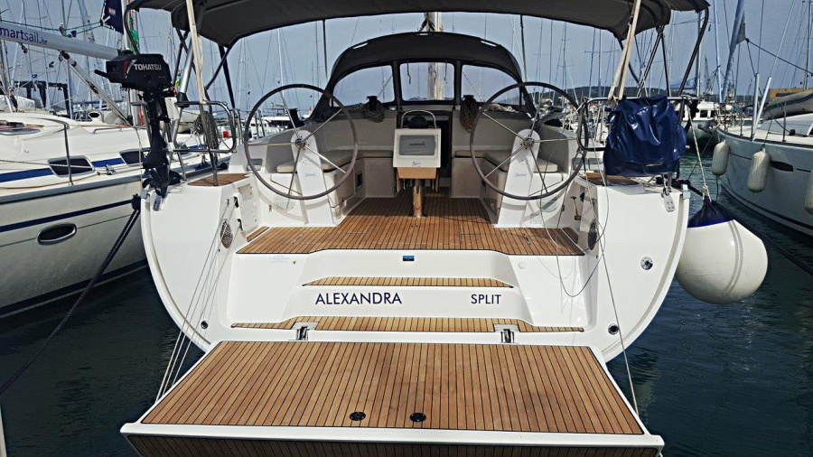 Alexandra - 0