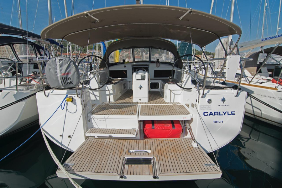 Photo #1 - Sun Odyssey 440 - 3 cab. (Carlyle) in ACI Marina - 44532