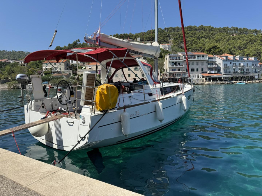 Photo #1 - Oceanis 35 (Gala) in ACI Marina - 45321
