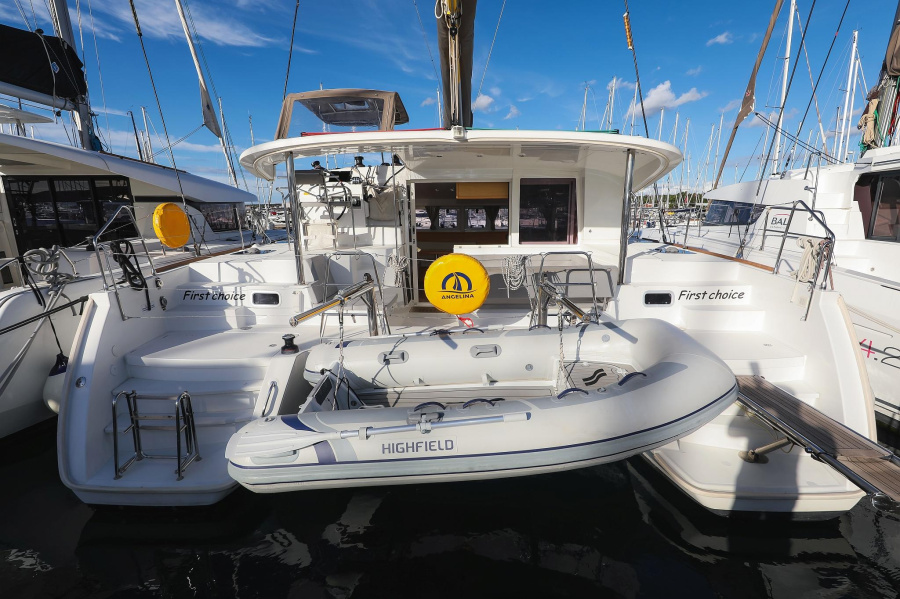 Photo #1 - Lagoon 400 S2 - 4 + 2 cab. (First Choice) in Marina Šangulin - 45462