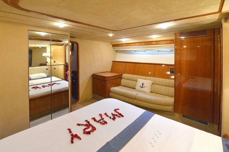 Ferretti Yachts 68 (Mary)  - 11