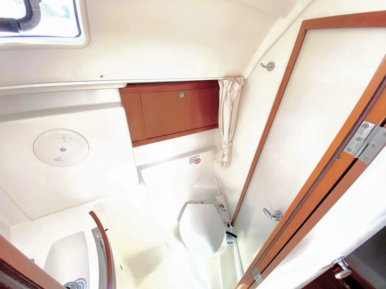 Oceanis 43 (Whisper)  - 20
