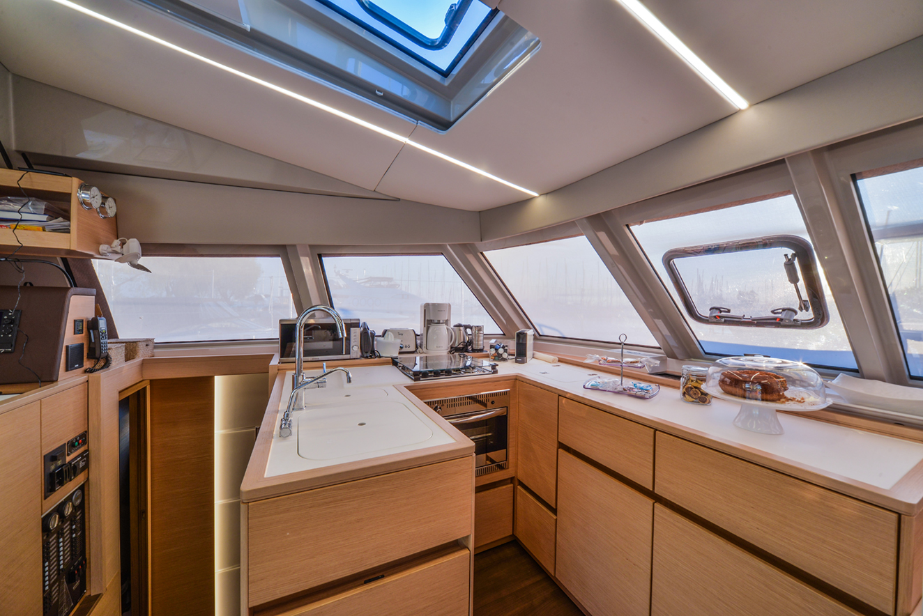 Photo #11 - Nautitech 46 Fly (Odyssey) in Athen - 27428