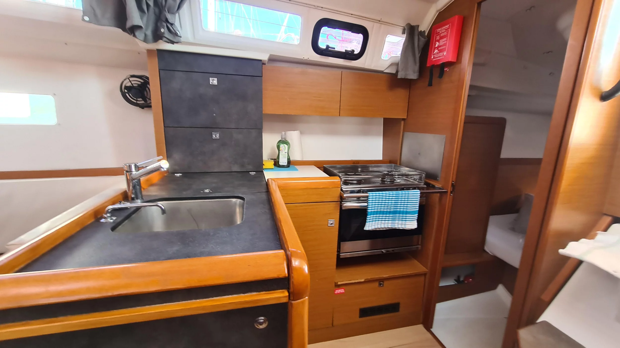 Sun Odyssey 349 (LAPWING)  - 11