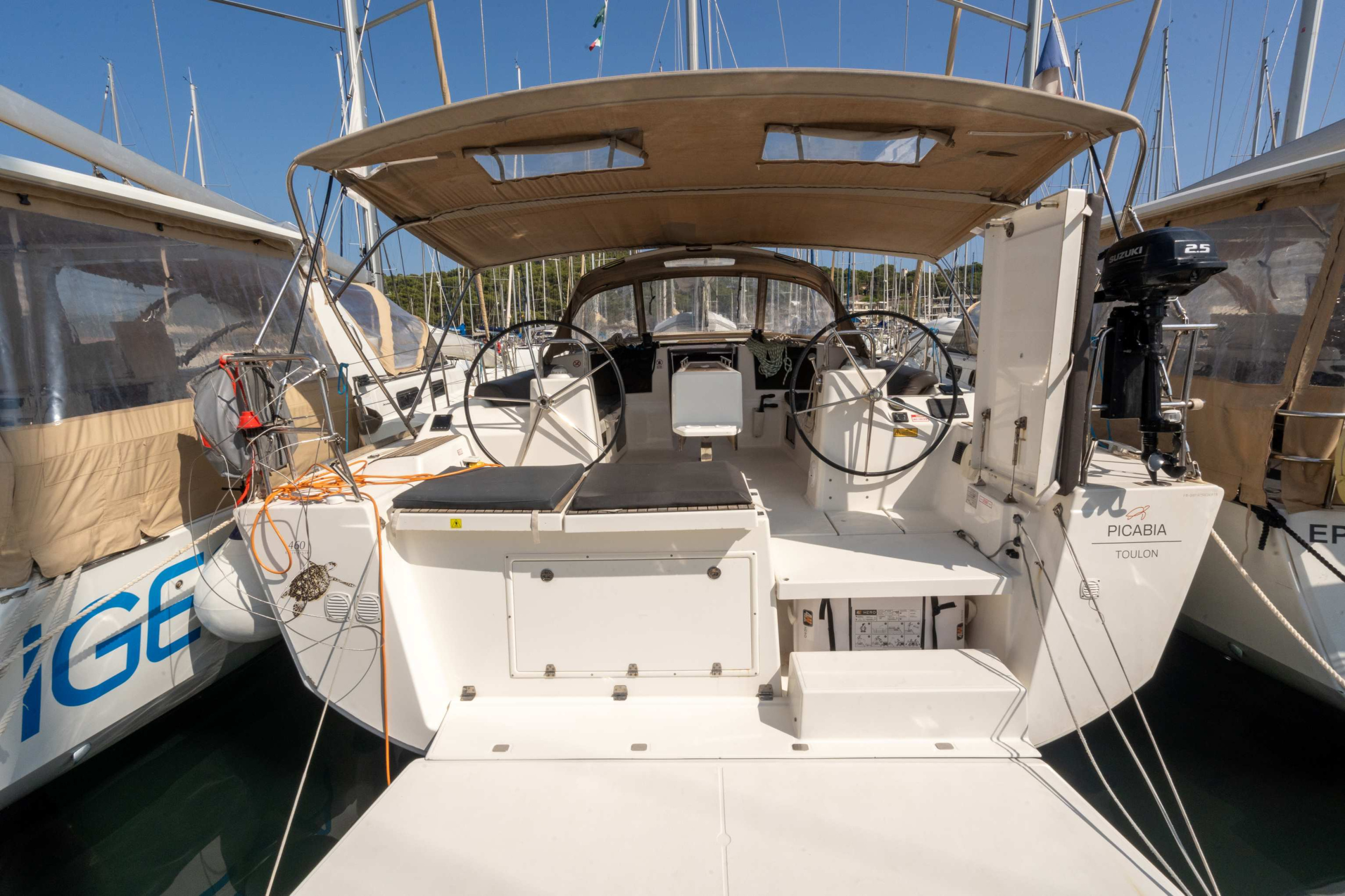 Photo #1 - Dufour 460 GL - 5 cab. (PICABIA) en Port Pin Rolland - 27495