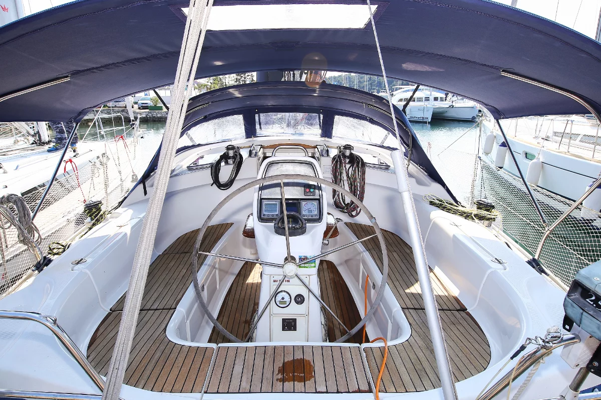 Bavaria 39 Cruiser (Linda)  - 3