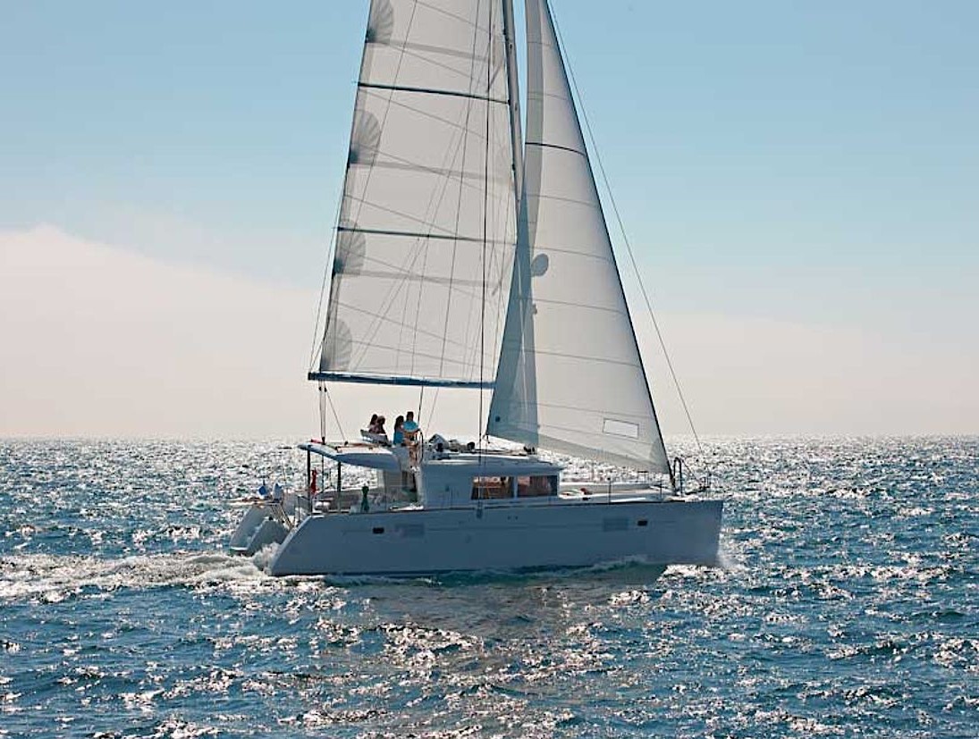Photo #1 - Lagoon 450 F - 4 + 2 cab. (LOUMILIS II) en Placencia - 27567